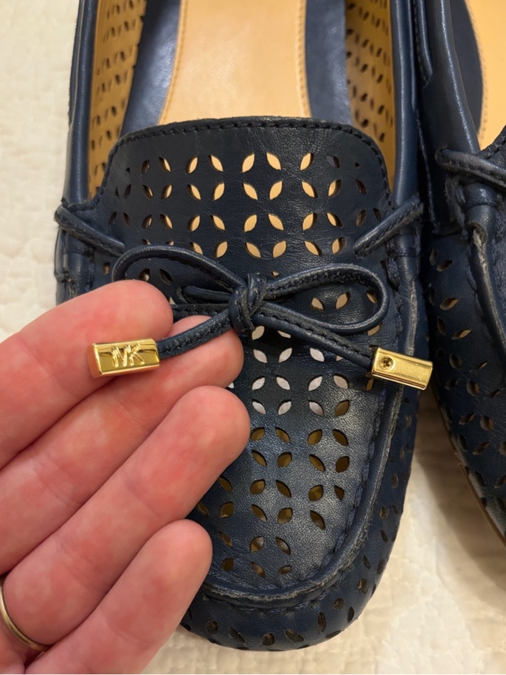 Michael Kore Navy Daisy Moccasin Flats w/Box - Picture 6 of 9